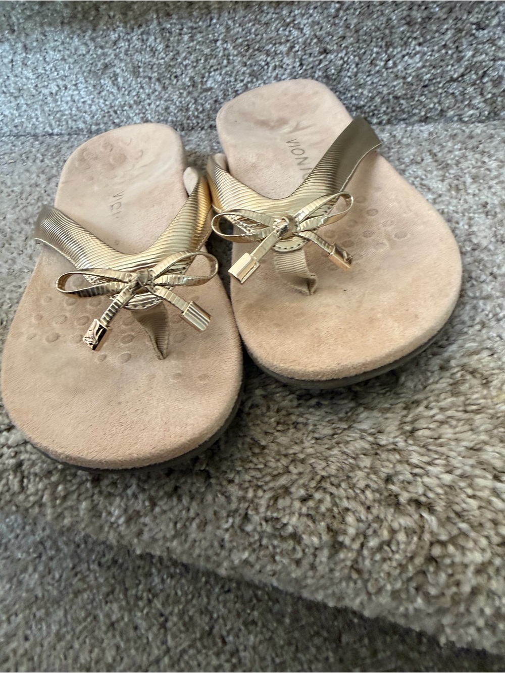 Vionic Bella II Gold Bow Tie Sandals Slides. Comfort. Feminine. EUC. SZ 7. Beach - Picture 7 of 7